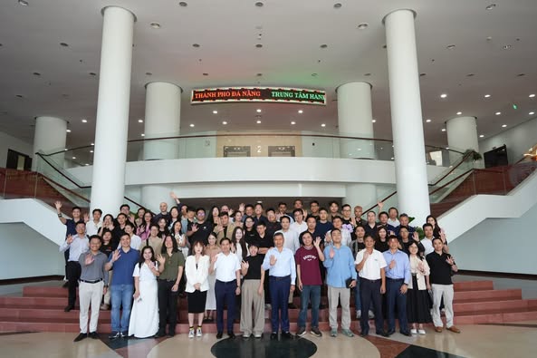 gặp gỡ tại ubndtpdn